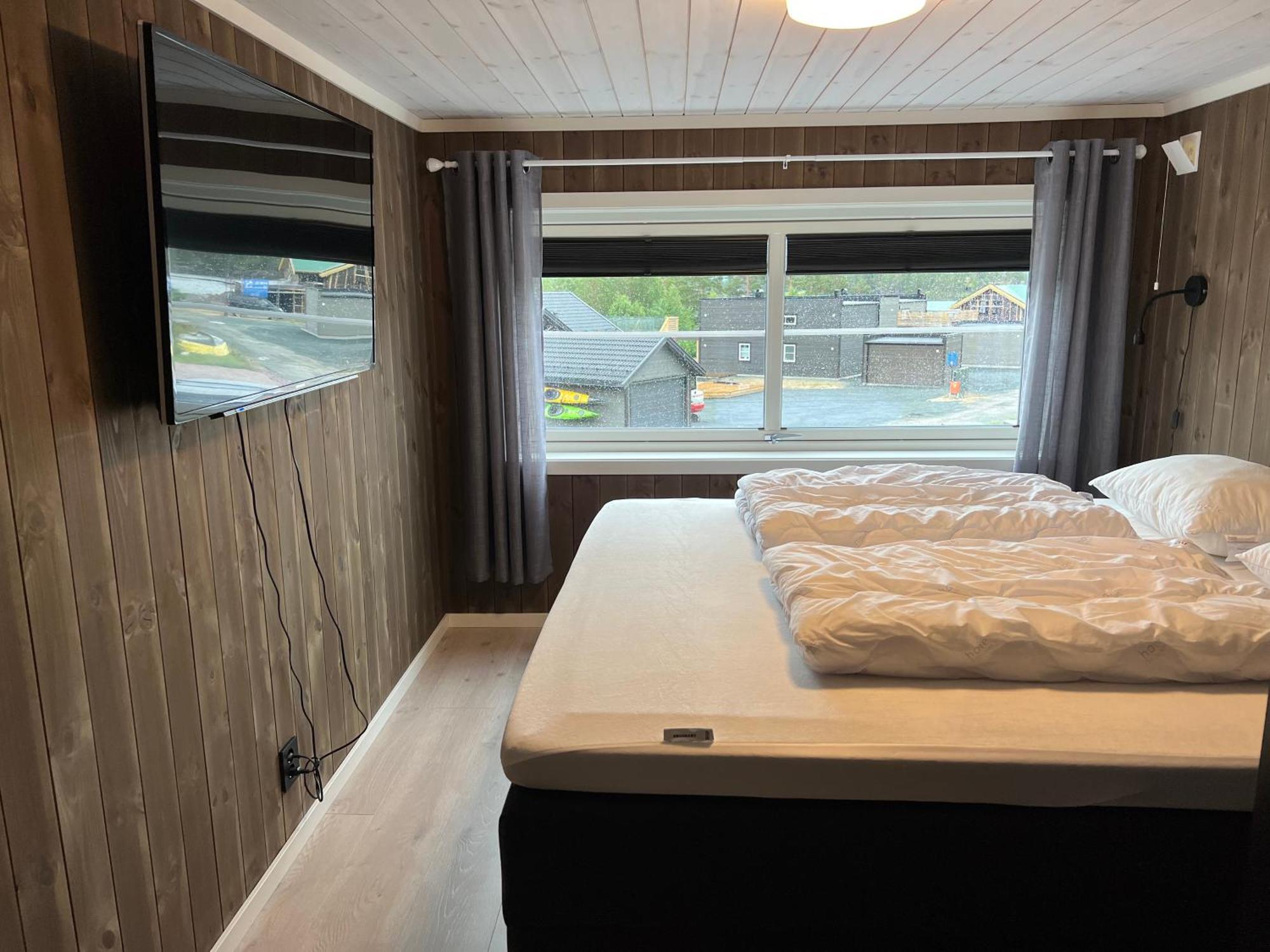 Hytte Naer Vannet, Jacuzzi Og Sauna Вродал Екстер'єр фото
